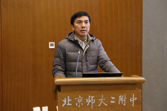 2-副校长李建文主持.jpg