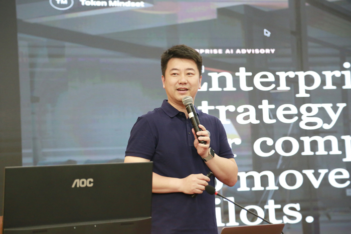 2俞晖 kevin.jpg