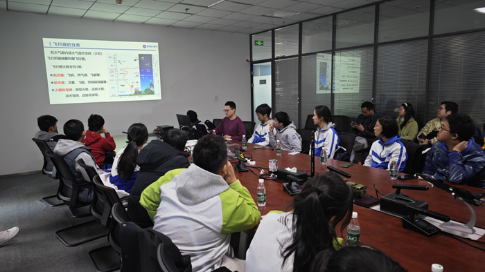 1-2星河动力公司工程师介绍我国火箭发展现状.jpg
