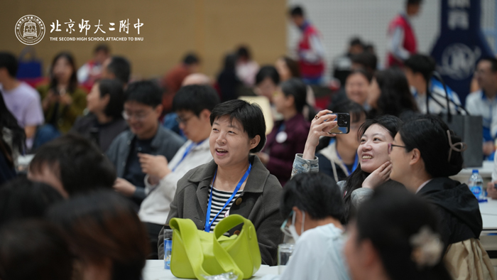8-校友欢聚.jpg