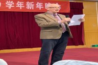 1.海外学年主任麦老师致辞